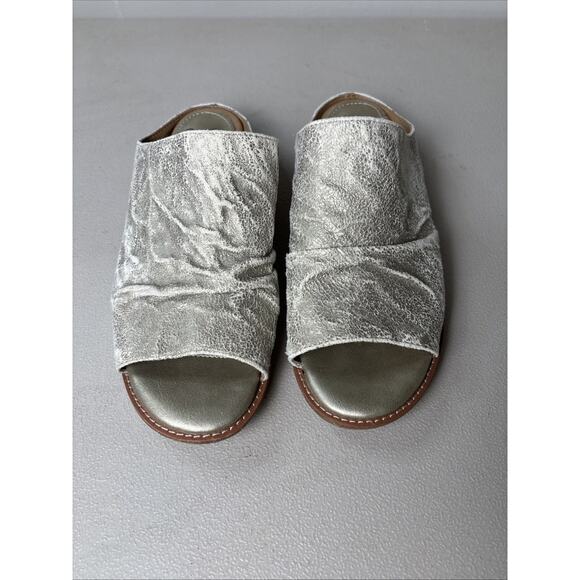 Sofft Womens Netta Leather Slide Sandals 7 Gold Metallic Distressed Slip On - Picture 3 of 8